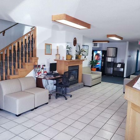 Travel-Inn Resort & Campground Saskatoon Dış mekan fotoğraf