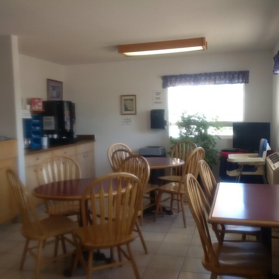 Travel-Inn Resort & Campground Saskatoon Dış mekan fotoğraf