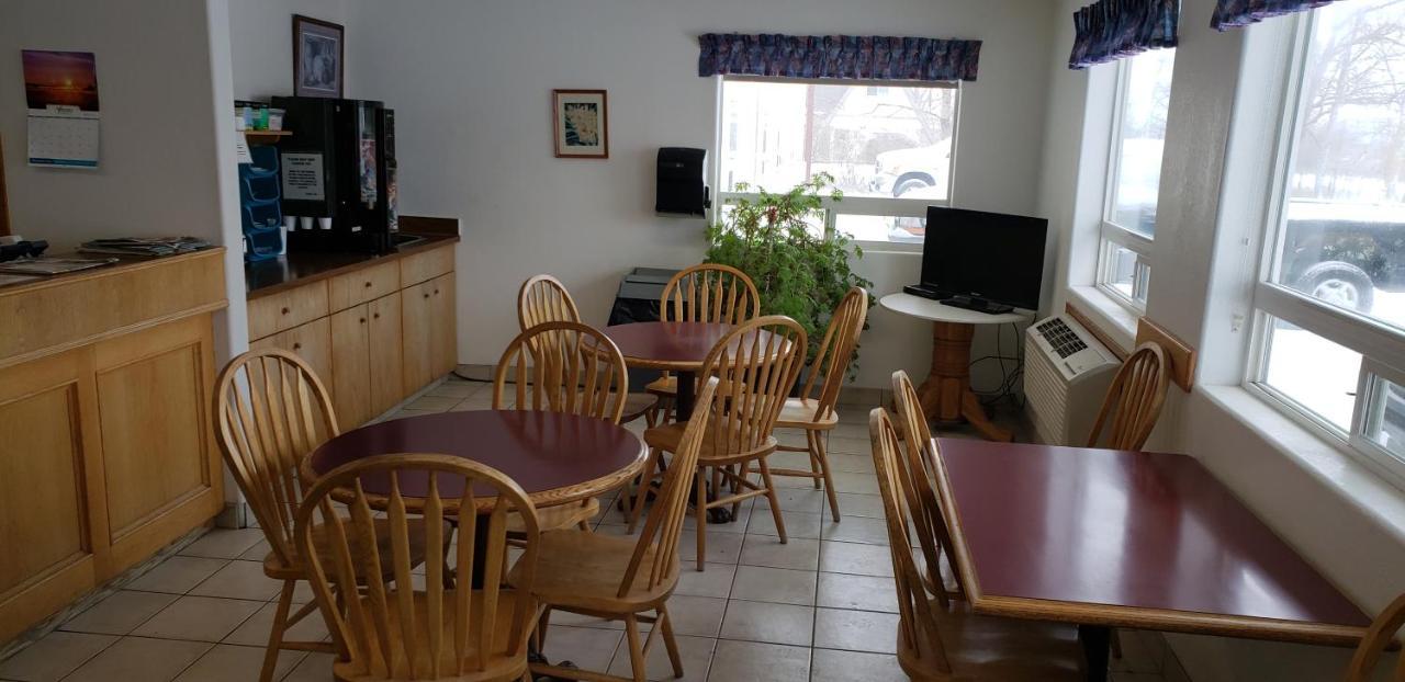 Travel-Inn Resort & Campground Saskatoon Dış mekan fotoğraf
